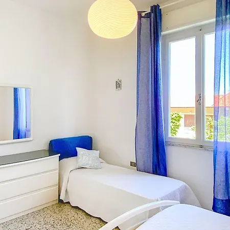 Apartment Al Mare-2 By Interhome